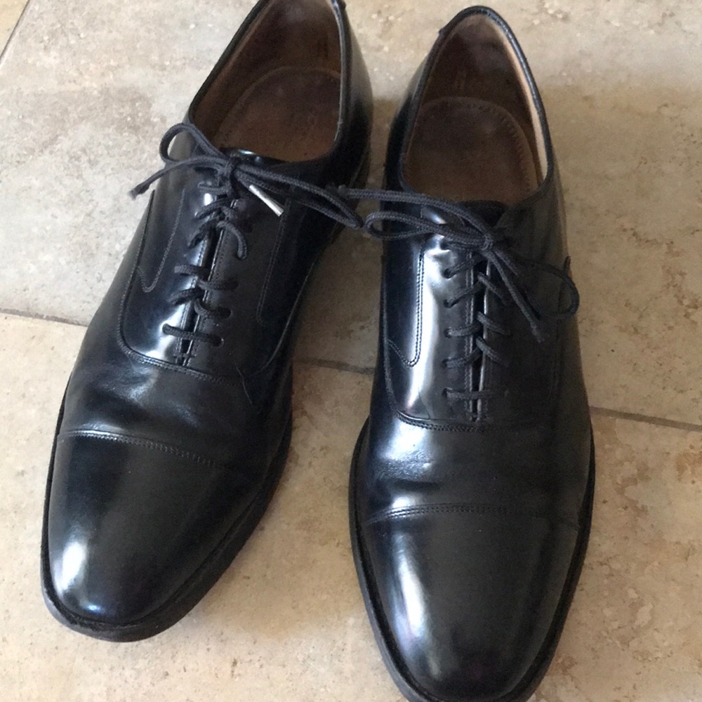 Johnston&Murphy Leather Mans Dress shoe size 11